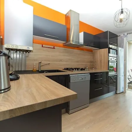 Appartement Le Monjuzet - Joli T2 Avec Petite Terrasse Confort, Proche Du Centre